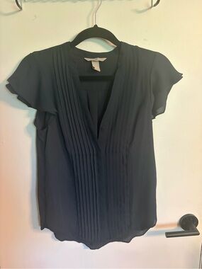 H&M Navy Pleated V-Neck Flutter Sleeve Top